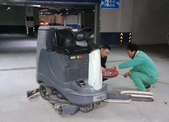 道路使用應(yīng)掃地車(chē)，是個(gè)很愉快的使用體驗(yàn)。